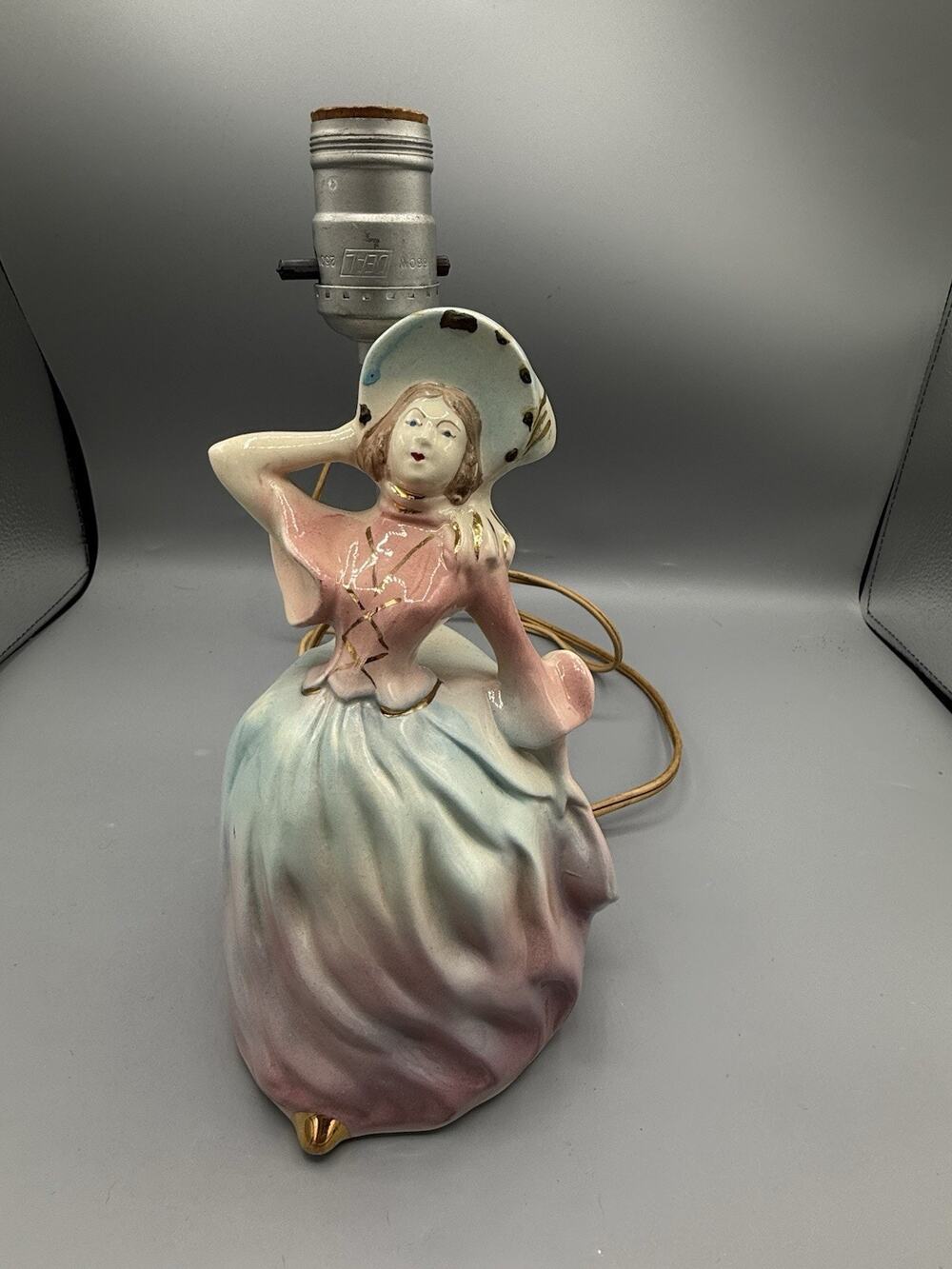 Vintage 1940s 50s Ceramic Lady Figurine Boudoir Lamp Pastel Art Deco MCM
